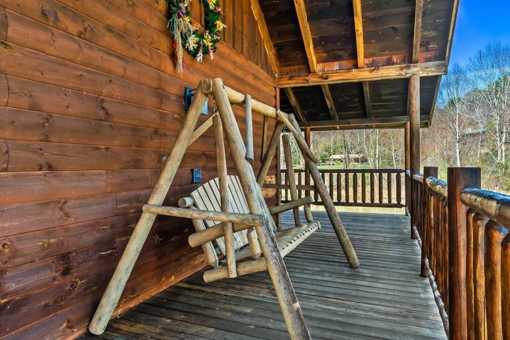 Вилла Spectacular Mtns Views With Private Hot Tub With Pool Table And Private Pond Севьервилл Экстерьер фото